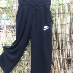 Nike cropped sweat pants